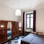 לינה וארוחת בוקר Casa Dani&swing Bed&books