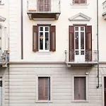 Casa Dani&swing Bed&books לינה וארוחת בוקר טורינו