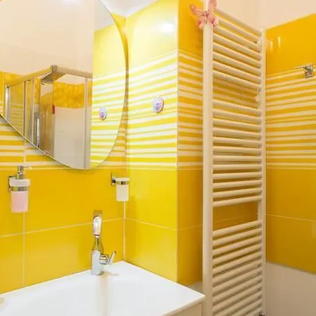 Casa Dani&swing Bed&books *