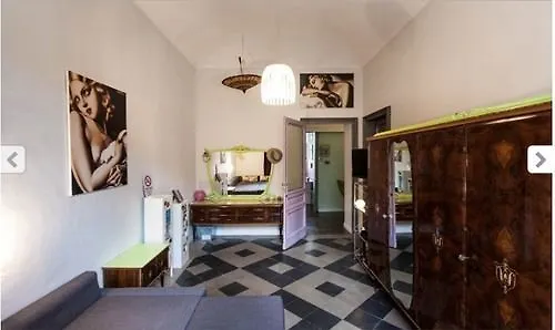 Casa Dani&swing Bed&books Turijn