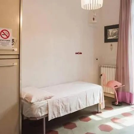 Couette-café Casa Dani&swing Bed&books Turin