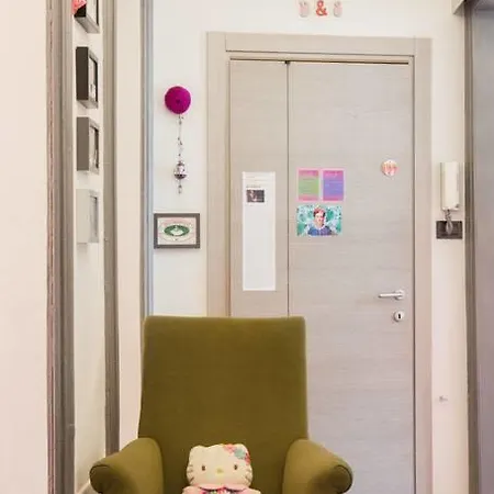 Casa Dani&swing Bed&books * トリノ