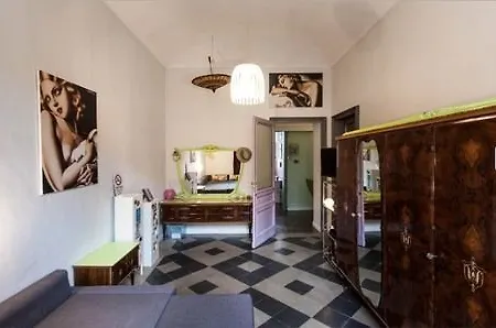 Casa Dani&swing Bed&books Turin