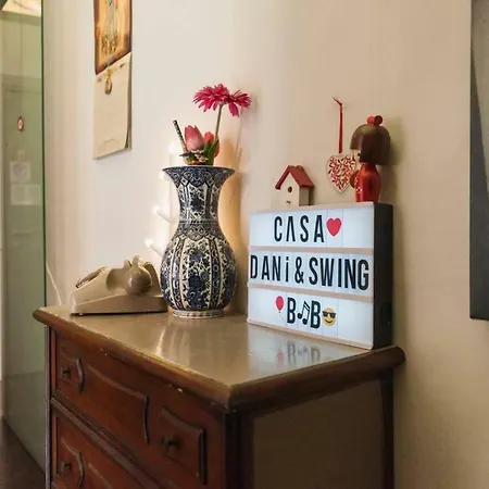 Casa Dani&swing Bed&books Turin